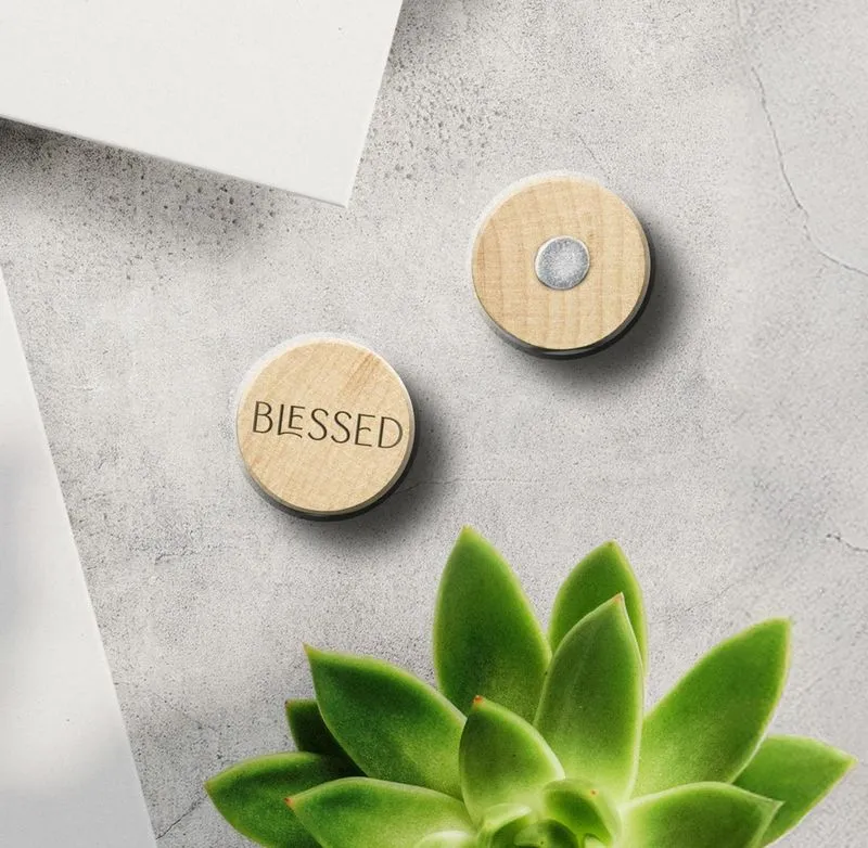 Holzmagnete Blessed