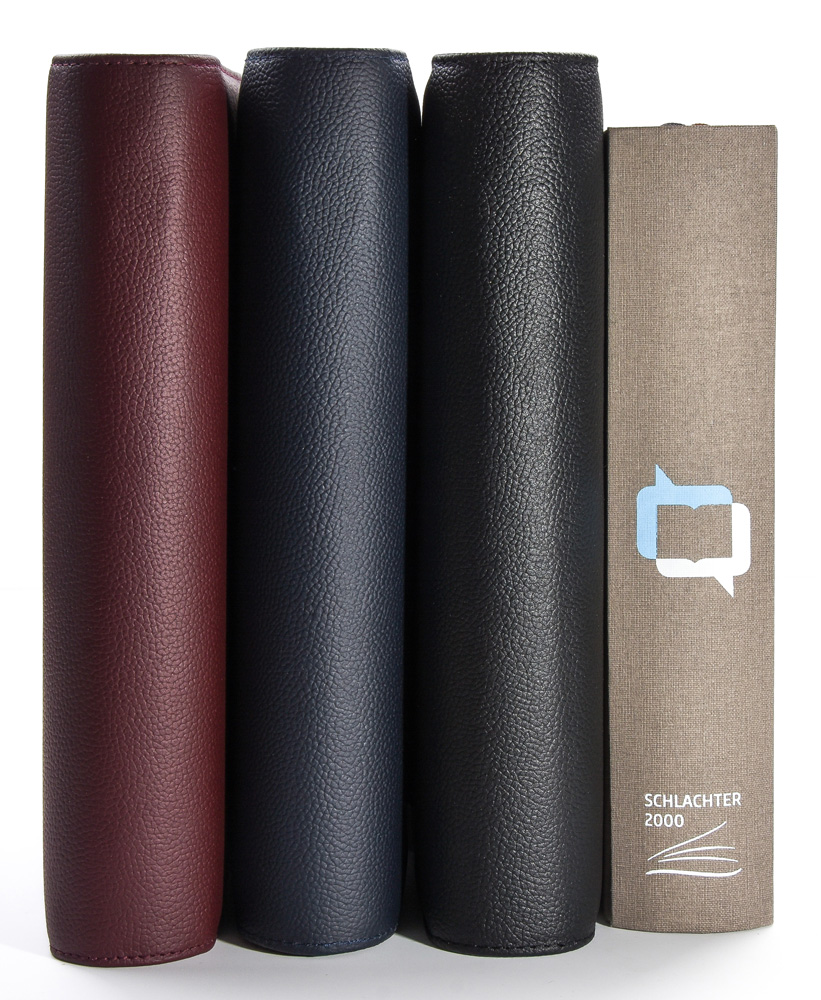 Bible d'étude MacArthur avec étui en cuir véritable - Étui en cuir véritable légèrement grainé...