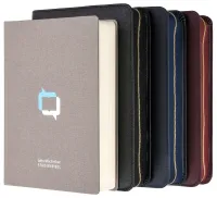 Bible d'étude MacArthur avec étui en cuir véritable - Étui en cuir véritable légèrement grainé...