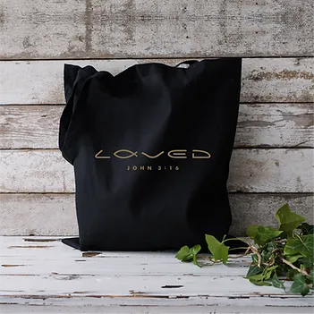 Tragetasche „Loved“ schwarz