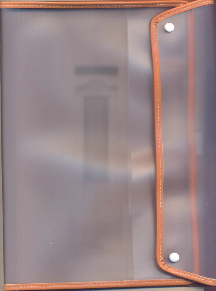 Liseuse Kalos NS plastique résistant - bordure orange, fermeture à pression