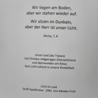 Faltkarte 16.5x16.5cm Licht im Leid - Stoff-Applikation Ursi Minder-Frick