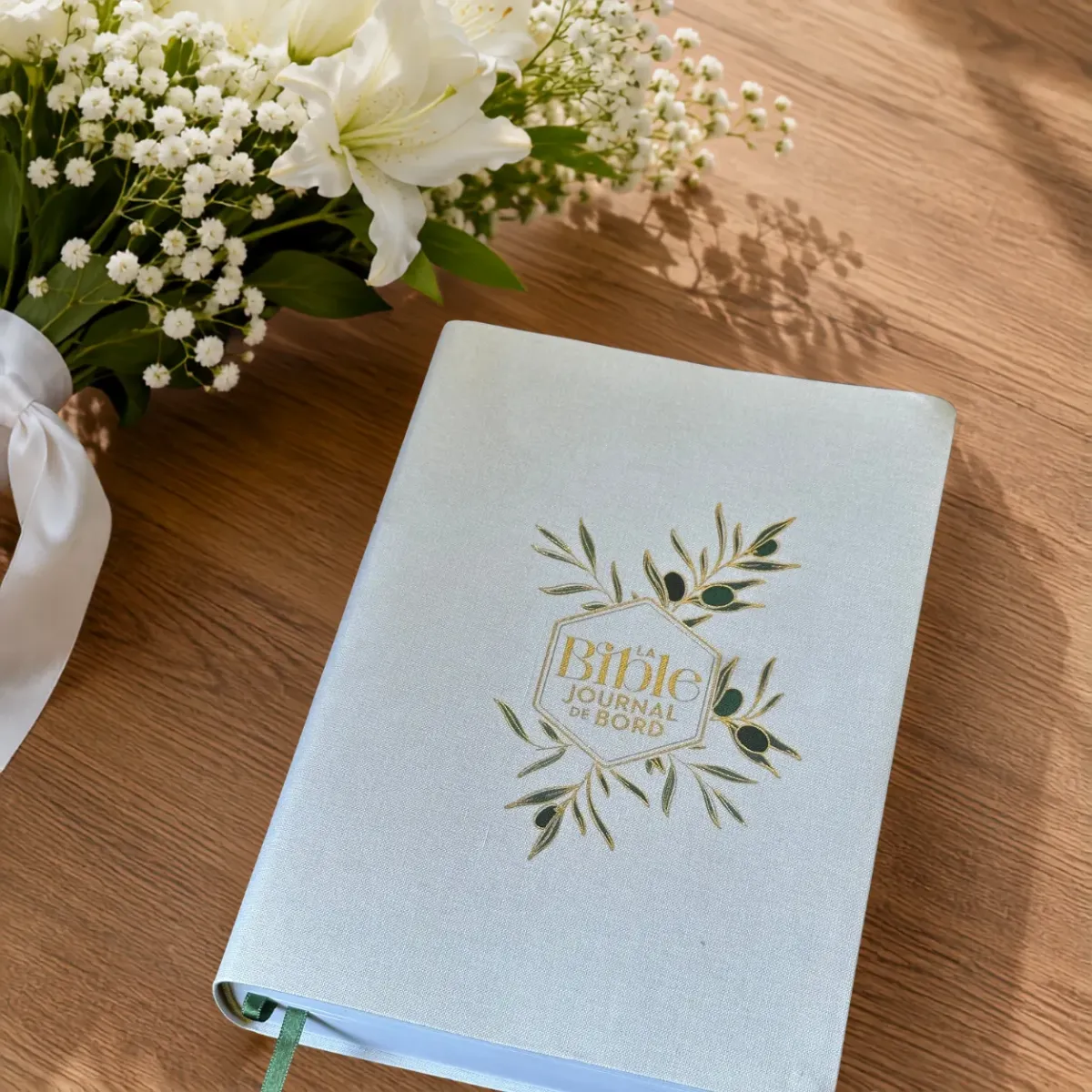  Couple, intimité, mariage :  
 des sujets qui nous concernent et qui méritent d’être pensés à la lumière de la Bible. Comment construire une relation solide ? Quelle place donner à l’intimité ? Comment comprendre le mariage dans notre société actuelle ? Nous croyons que la Bible offre des repères précieux pour réfléchir à ces questions et les vivre concrètement. Découvrez notre sélection d’ouvrages pour nourrir votre réflexion, grandir et passer à la pratique. 